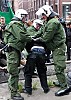 011_25939 | der jugendliche Protestler wird im Polizeigriff in Gewahrsam genommen.